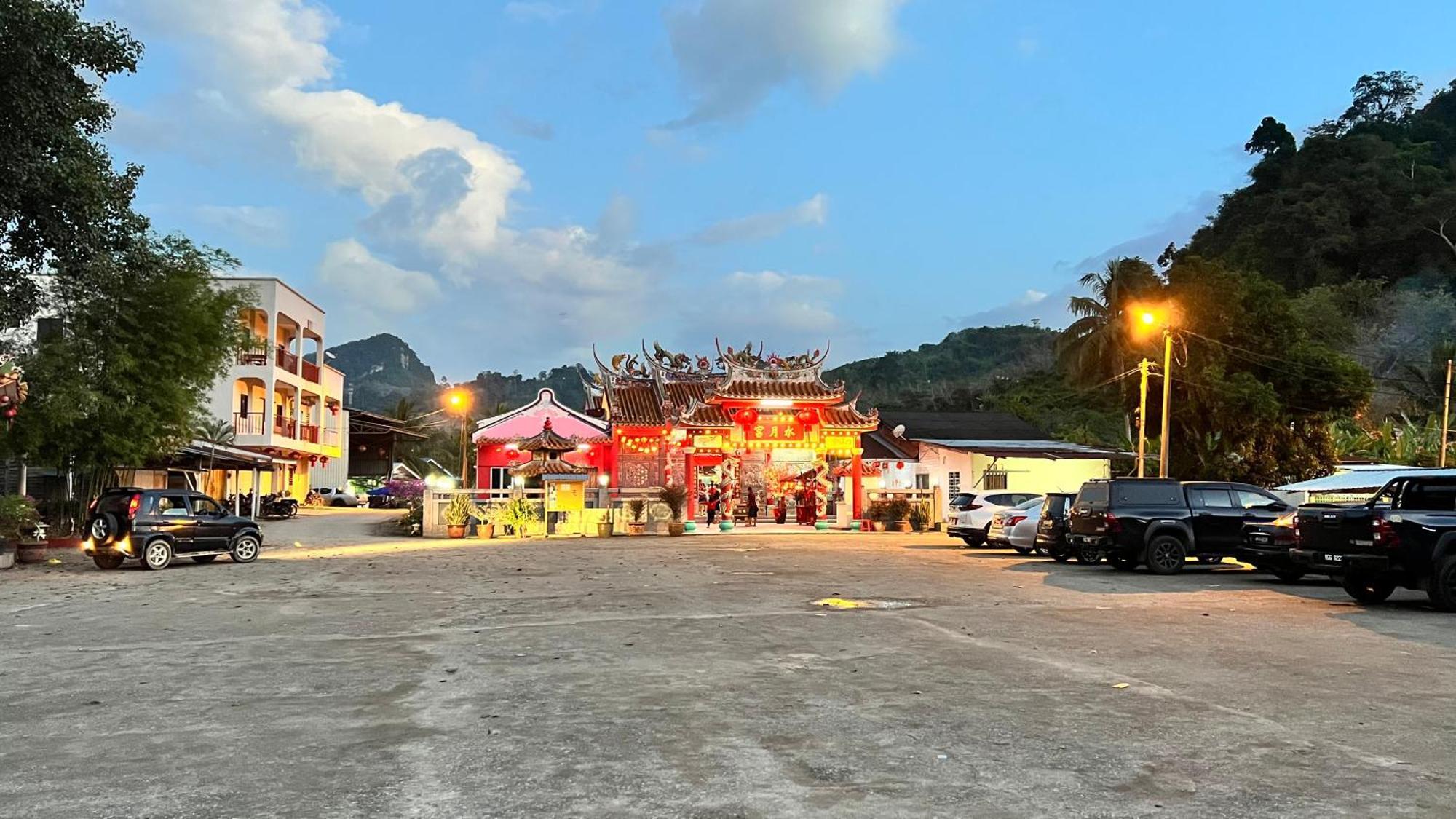 Country House Pulai Holiday Village グア・ムサン エクステリア 写真