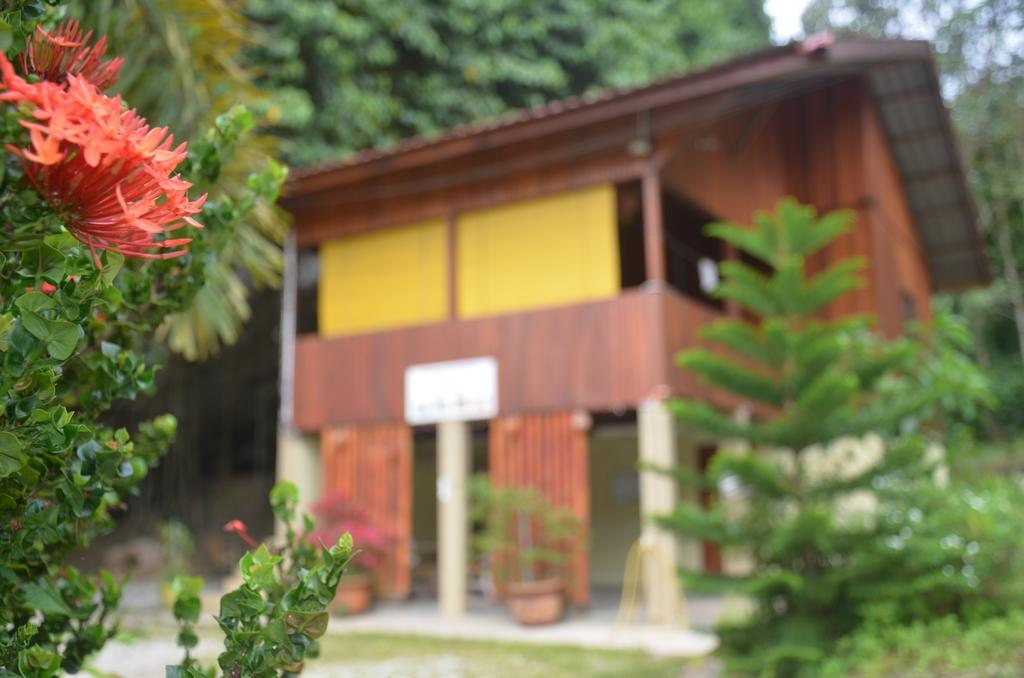 Country House Pulai Holiday Village グア・ムサン エクステリア 写真