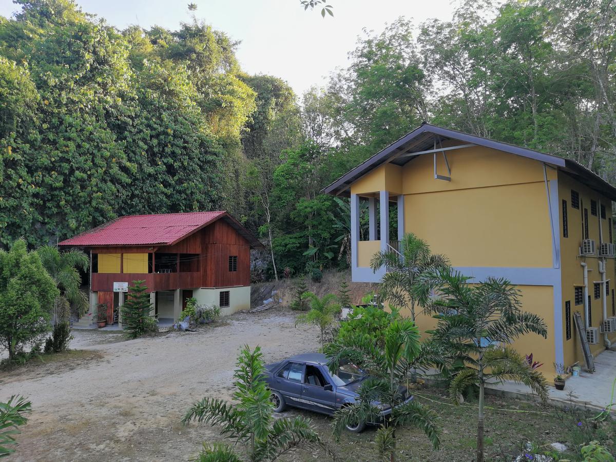 Country House Pulai Holiday Village グア・ムサン エクステリア 写真